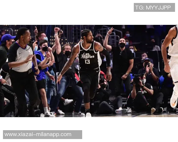 快船首发表现不佳替补发力保罗引领正负值逆转显实力 快船首发表现不佳替补发力保罗引领正负值逆转显实力