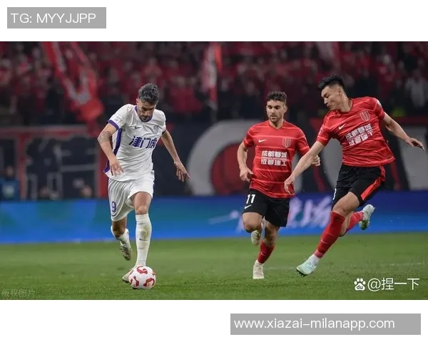 蓉城争冠梦碎球迷怒斥管理层引援无力引发热议 蓉城争冠梦碎球迷怒斥管理层引援无力引发热议